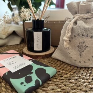 Aromatherapy Gift Set with Personalised Candle - Image 8